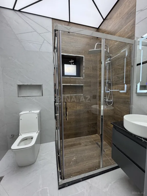 Satılır 5 otaqlı həyət evi 220 m²