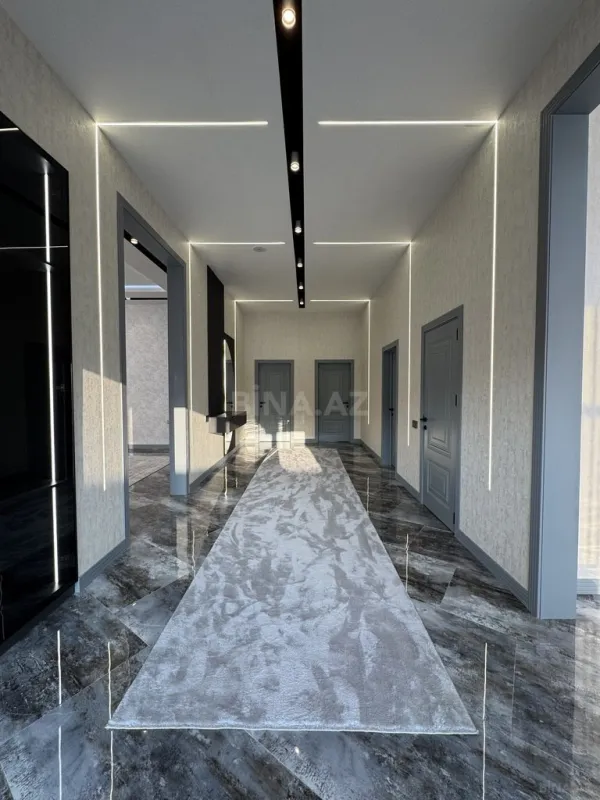 Satılır 5 otaqlı həyət evi 220 m²