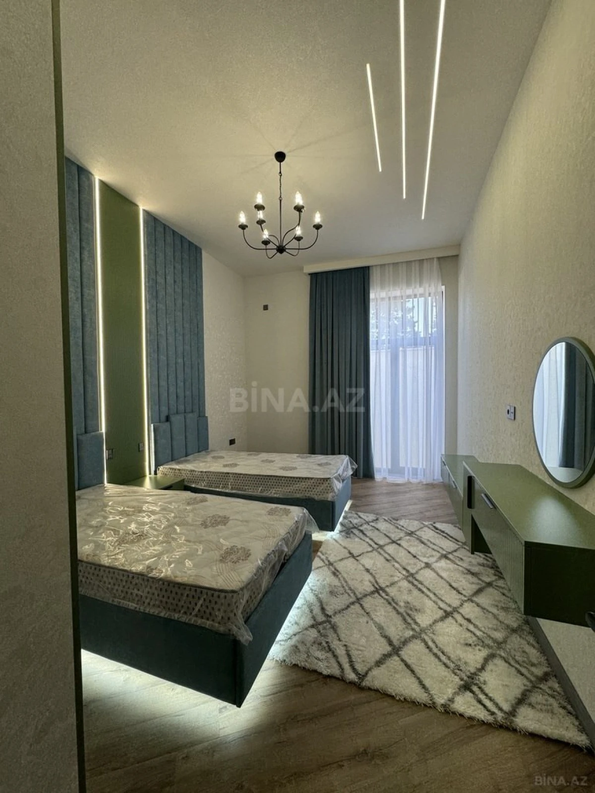 Satılır 5 otaqlı həyət evi 220 m²