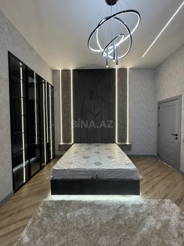 Satılır 5 otaqlı həyət evi 220 m²