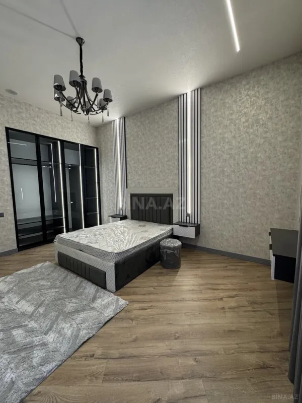 Satılır 5 otaqlı həyət evi 220 m²