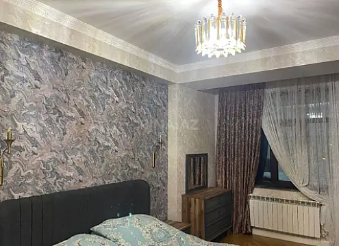 Satılır 3 otaqlı mənzil 120 m²