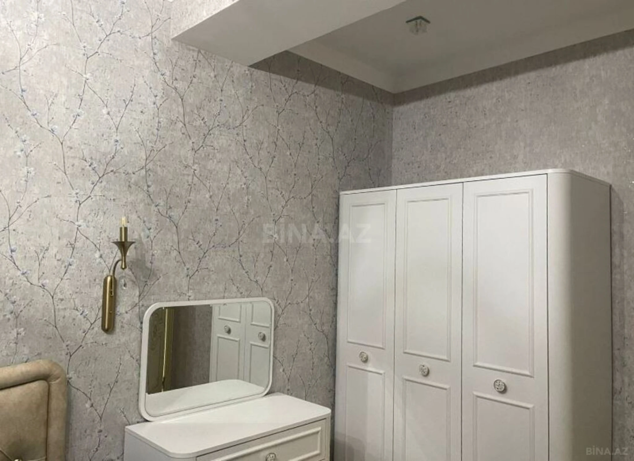 Satılır 3 otaqlı mənzil 120 m²