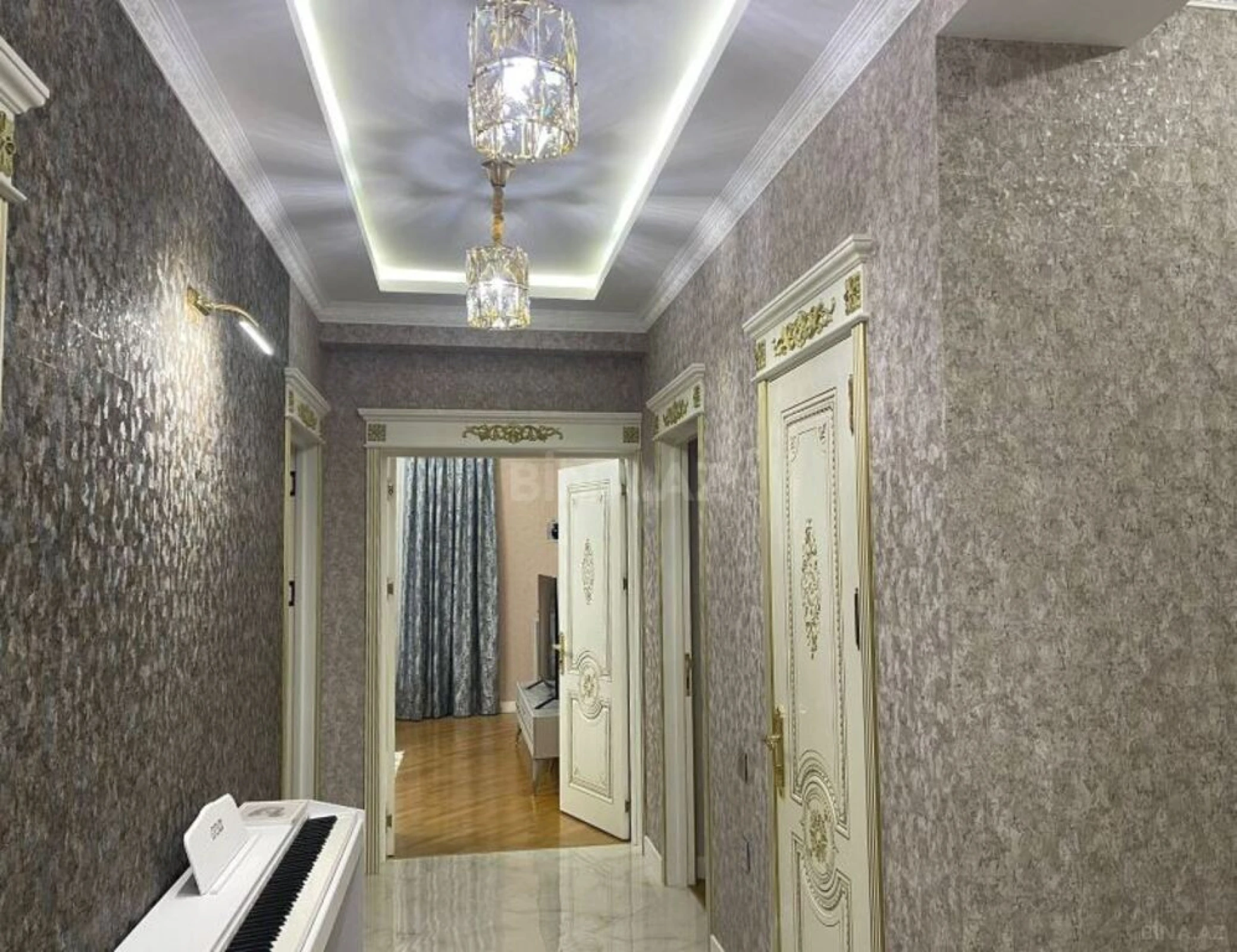 Satılır 3 otaqlı mənzil 120 m²