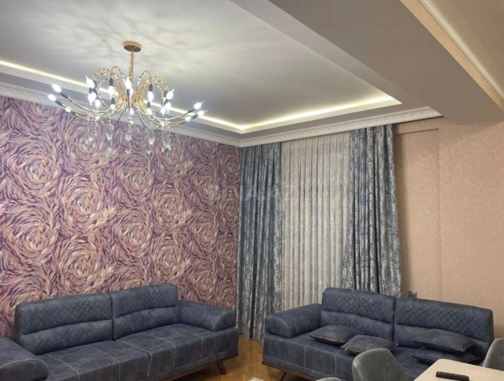 Satılır 3 otaqlı mənzil 120 m²