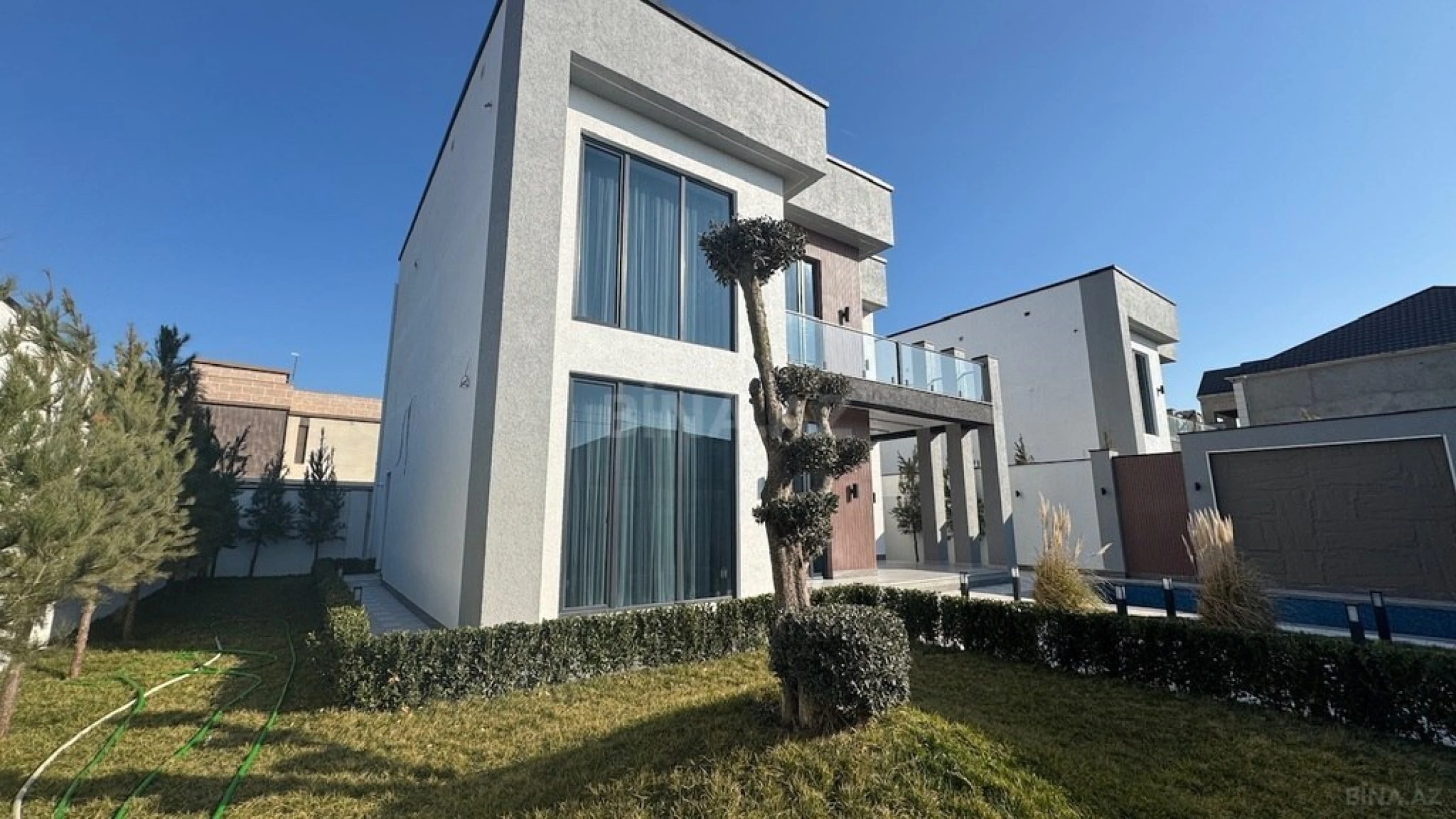 Satılır 4 otaqlı həyət evi 210 m²