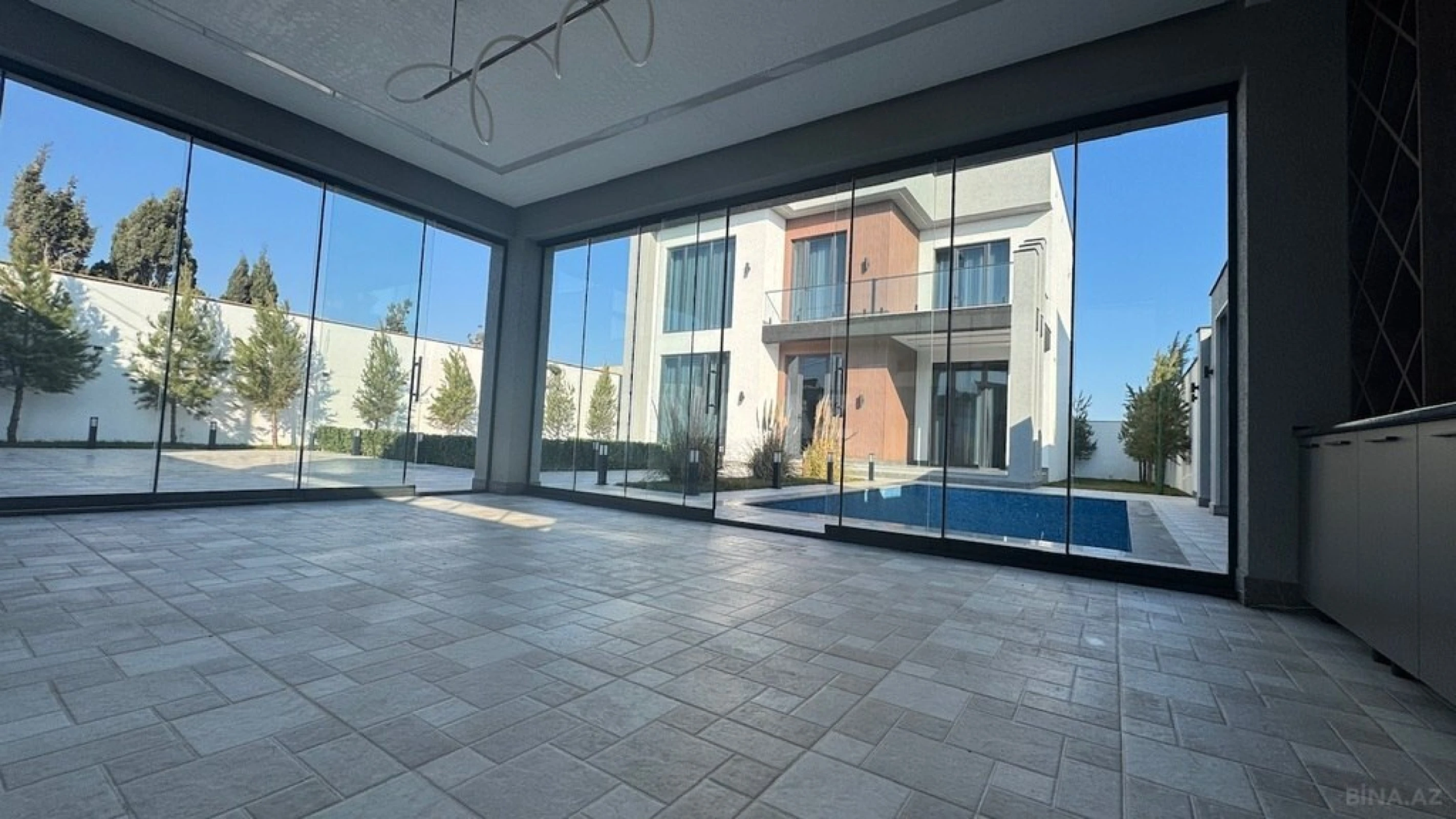 Satılır 4 otaqlı həyət evi 210 m²