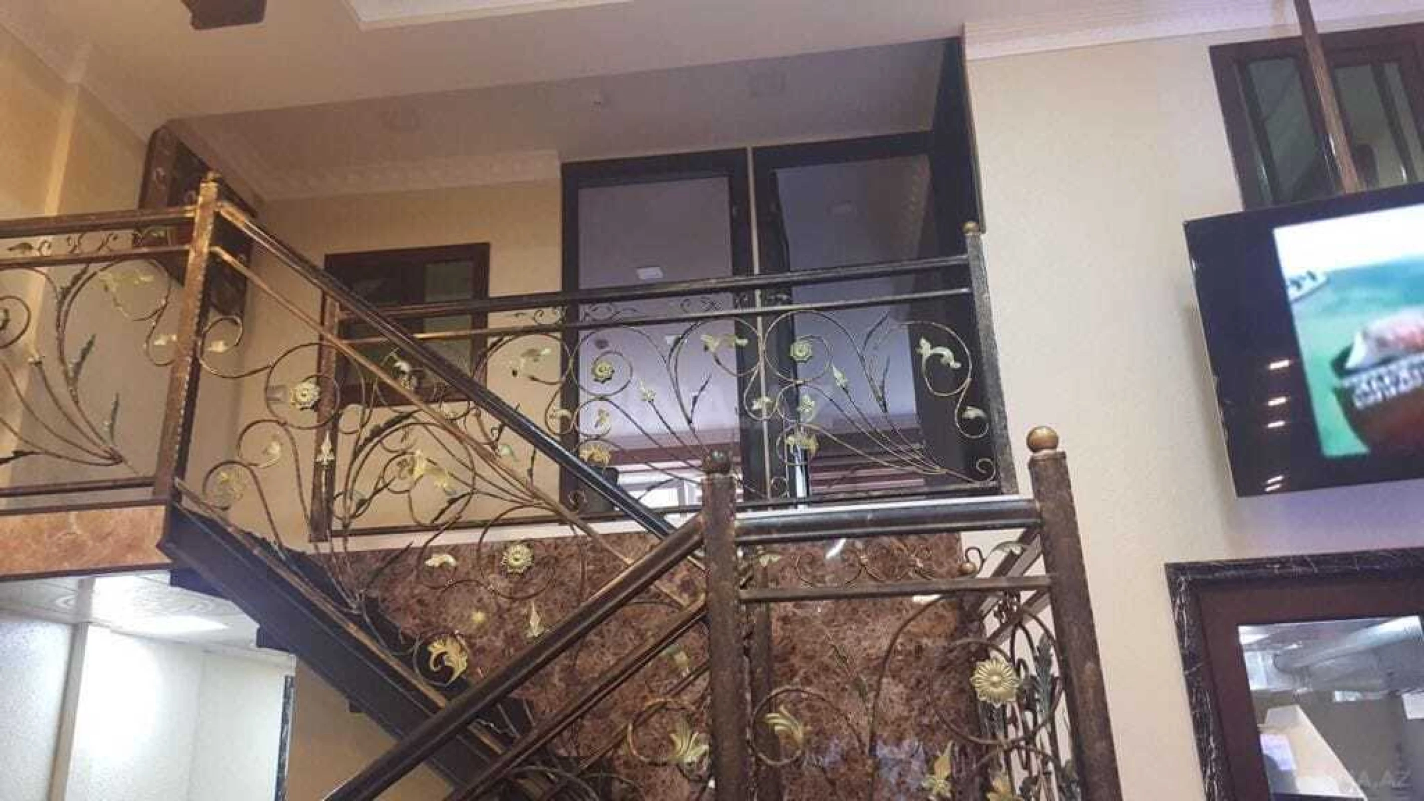 Satılır obyekt 170 m²