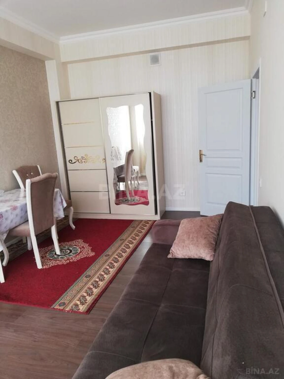 Satılır 1 otaqlı mənzil 40 m²