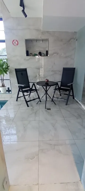 Kirayə verilir 7 otaqlı həyət evi 300 m²