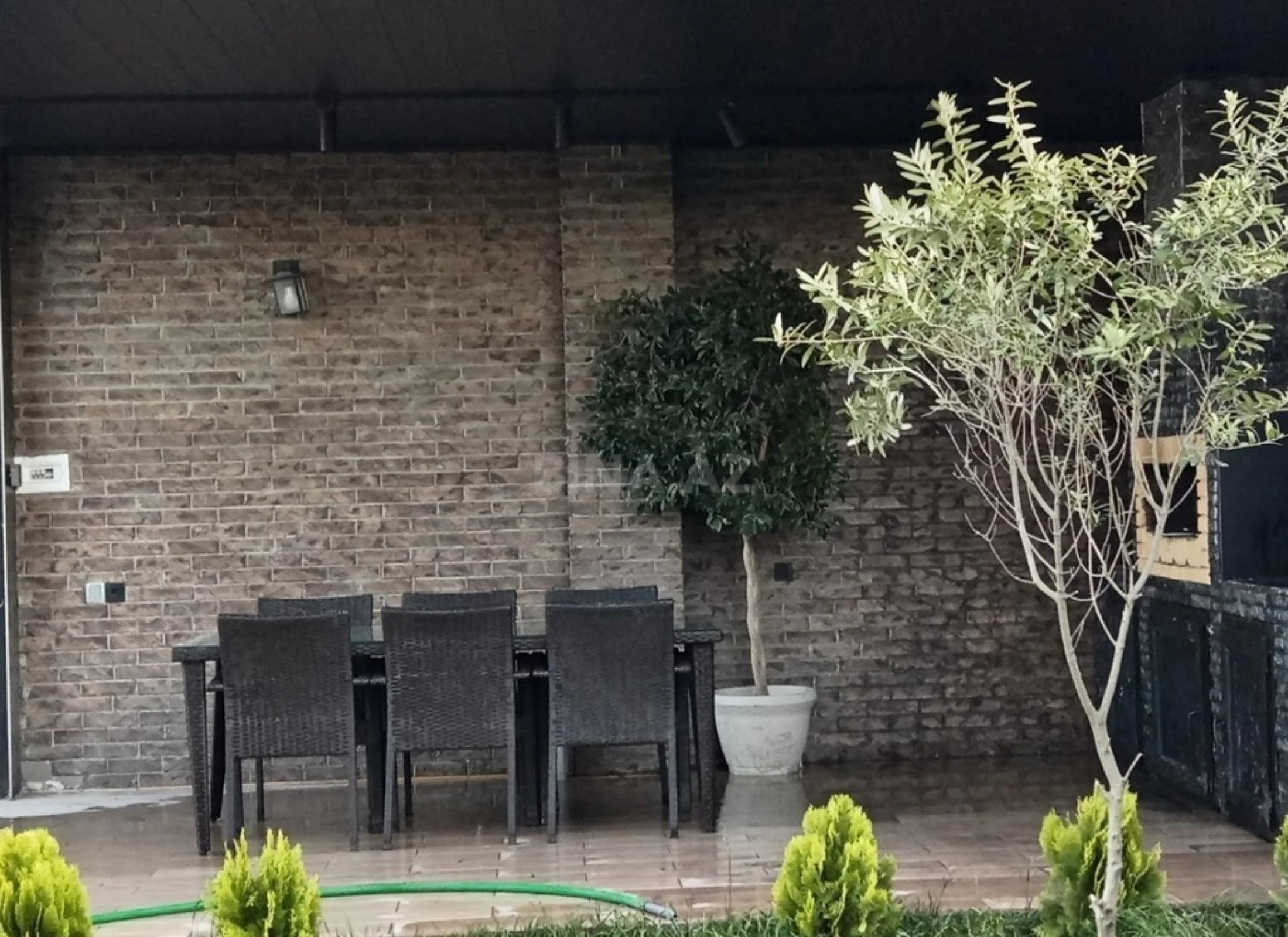 Kirayə verilir 7 otaqlı həyət evi 300 m²