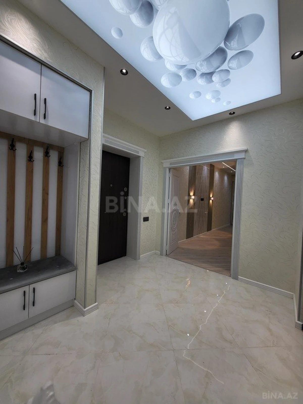 Satılır 3 otaqlı mənzil 96 m²