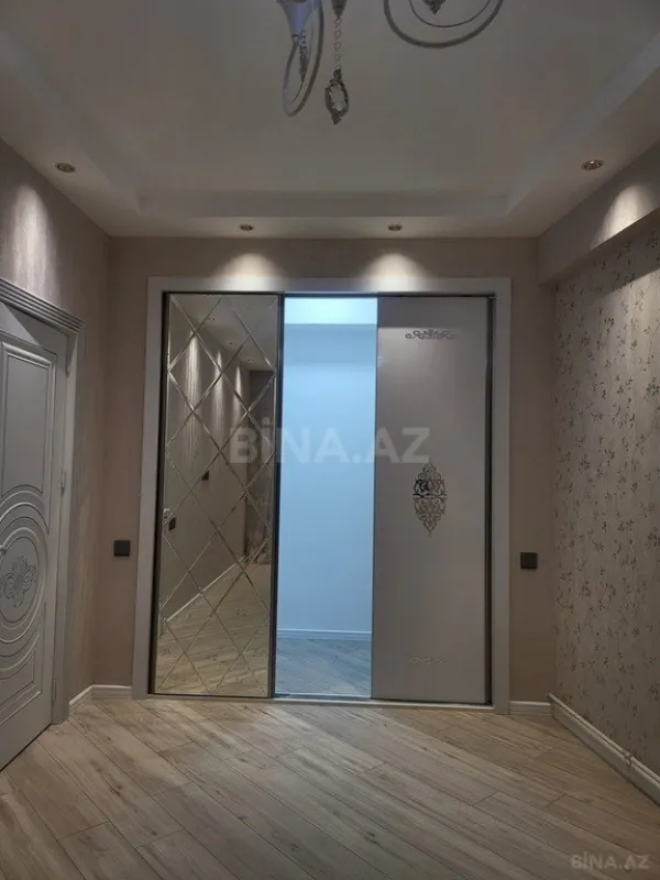 Satılır 3 otaqlı mənzil 96 m²