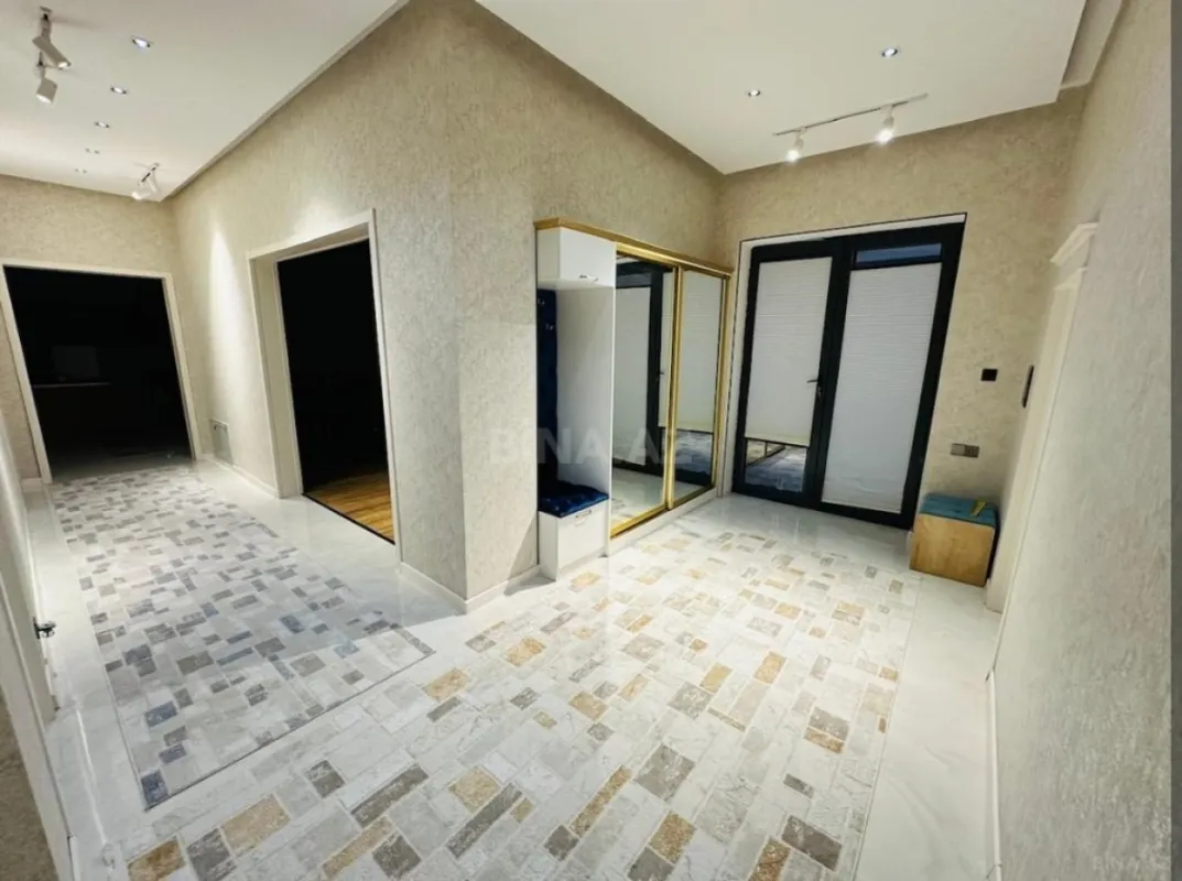 Kirayə verilir 4 otaqlı həyət evi 360 m²