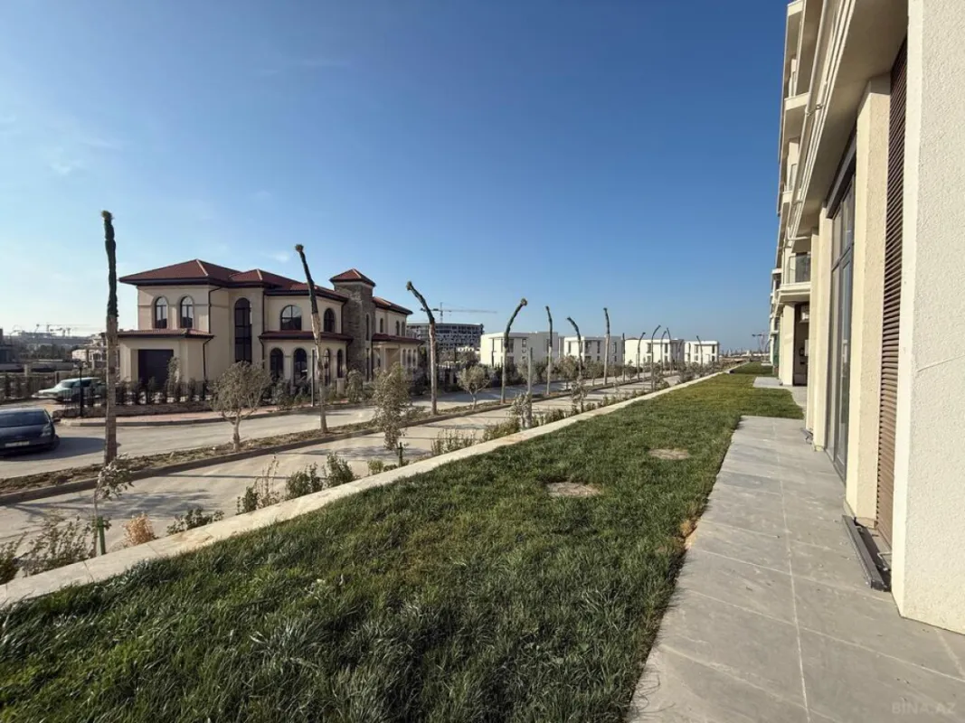 Satılır 3 otaqlı mənzil 117.5 m²