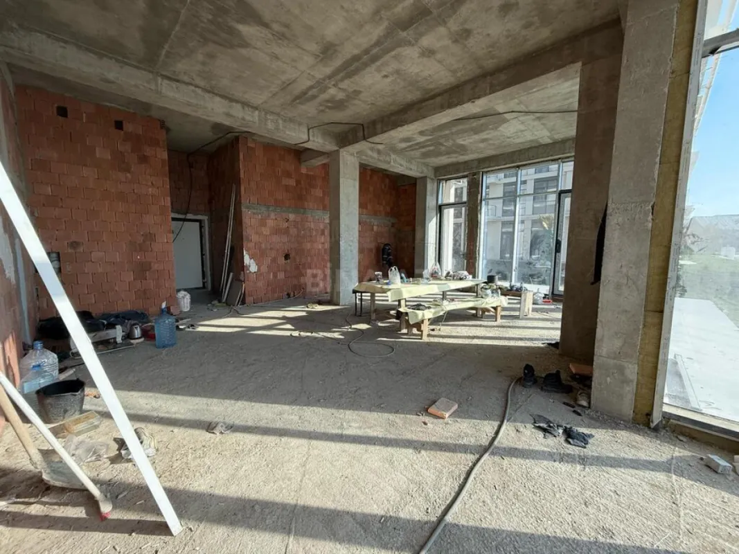 Satılır 3 otaqlı mənzil 117.5 m²