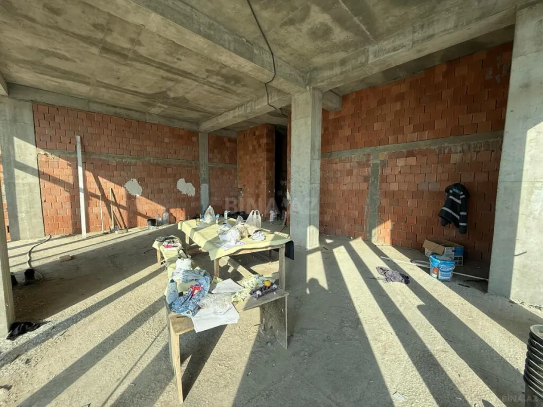 Satılır 3 otaqlı mənzil 117.5 m²