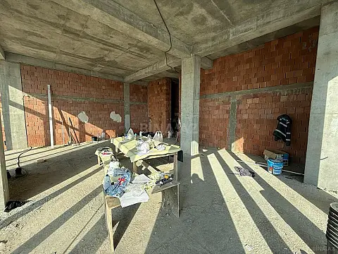 Satılır 3 otaqlı mənzil 117.5 m²