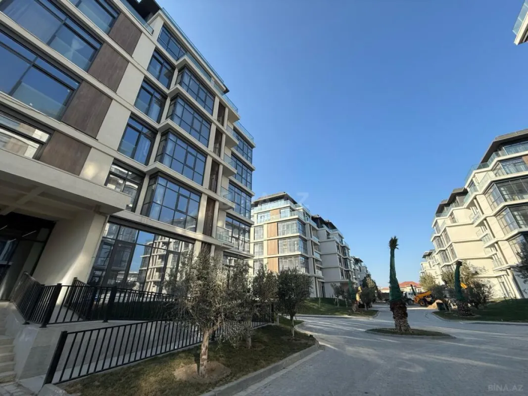 Satılır 3 otaqlı mənzil 117.5 m²