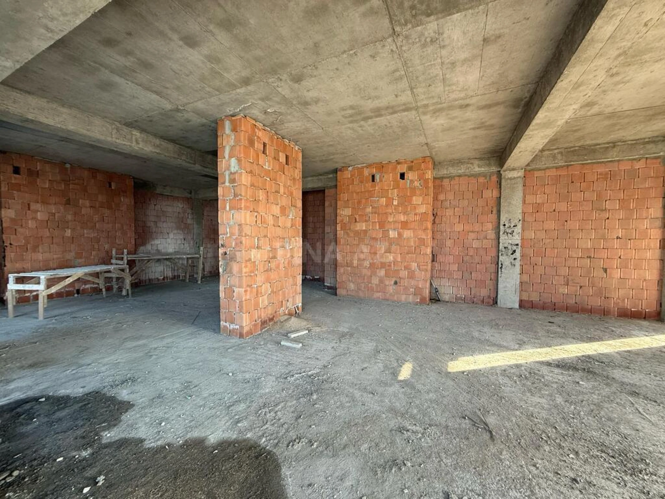 Satılır 3 otaqlı mənzil 117.5 m²