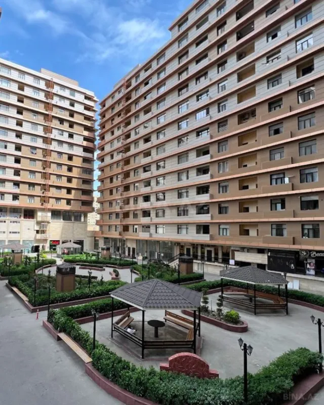 Satılır 3 otaqlı mənzil 148 m²