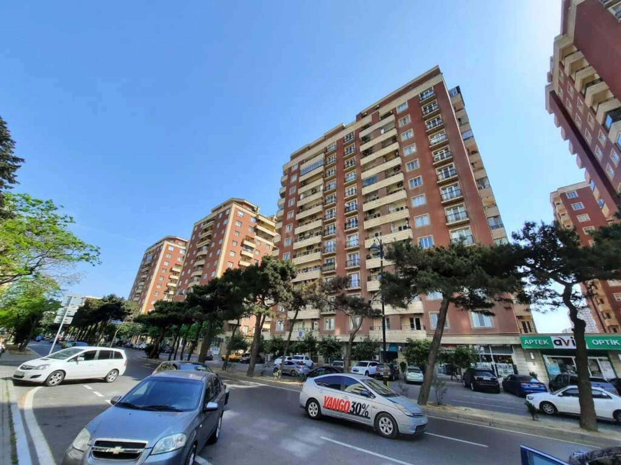 Satılır 6 otaqlı mənzil 501 m²