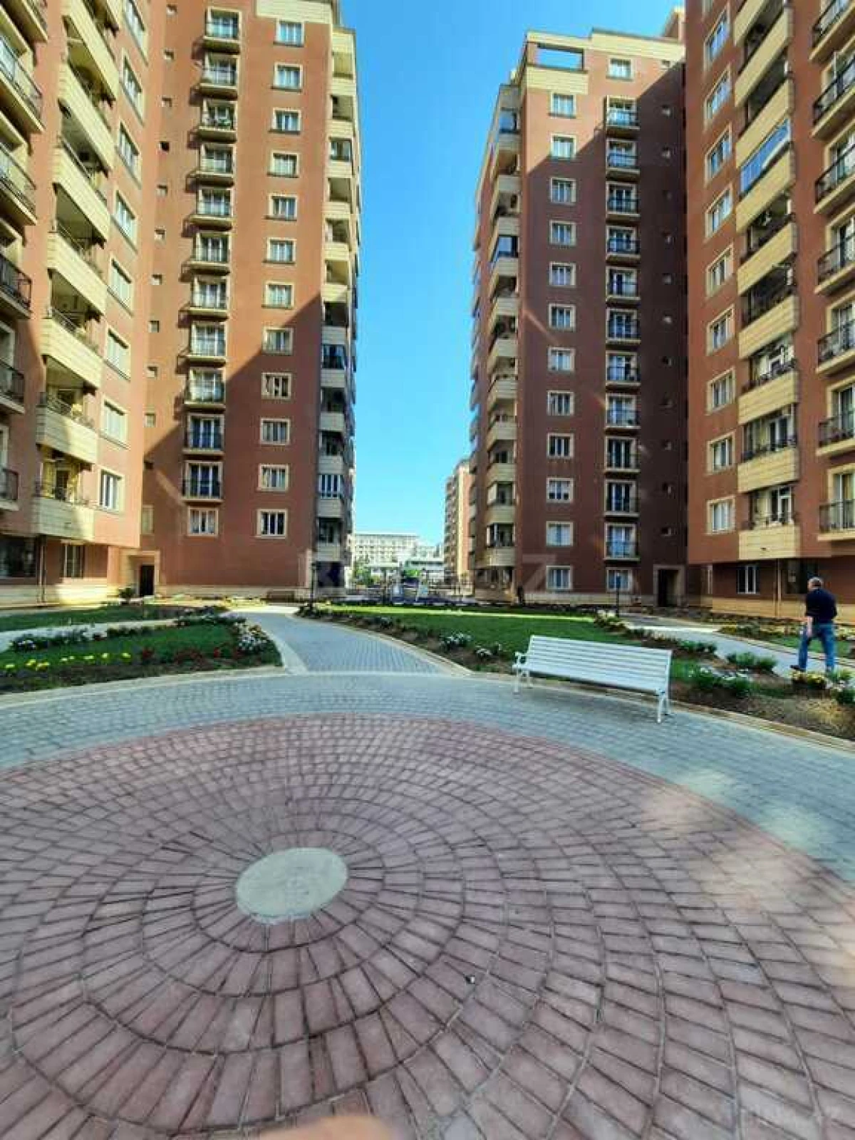 Satılır 6 otaqlı mənzil 501 m²