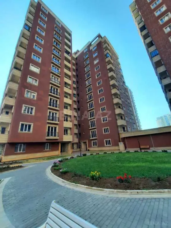 Satılır 6 otaqlı mənzil 501 m²