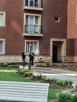 Satılır 6 otaqlı mənzil 501 m²