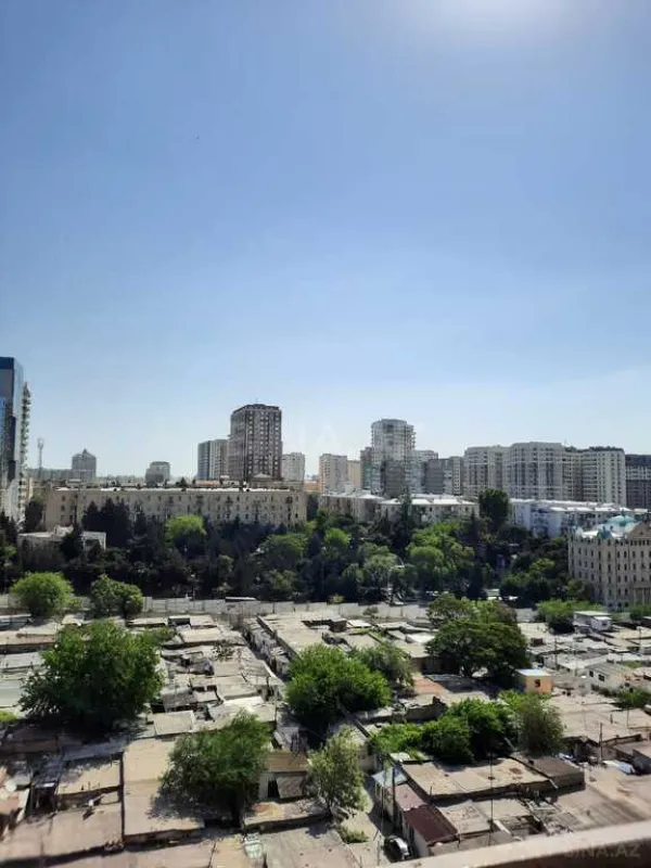 Satılır 6 otaqlı mənzil 501 m²