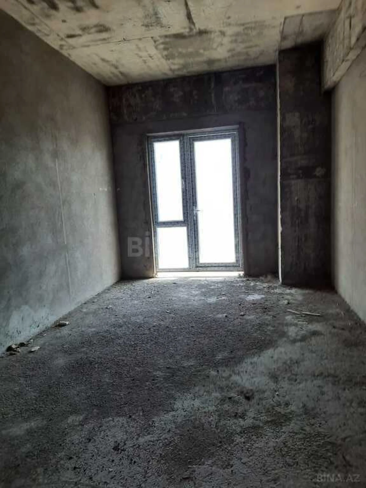 Satılır 6 otaqlı mənzil 501 m²