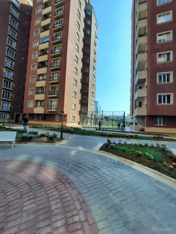 Satılır 6 otaqlı mənzil 501 m²