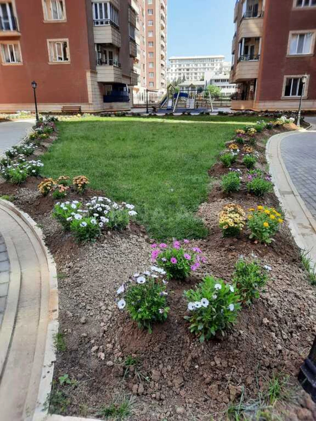 Satılır 6 otaqlı mənzil 501 m²