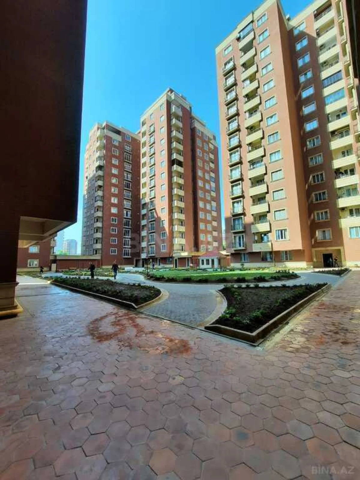 Satılır 6 otaqlı mənzil 501 m²