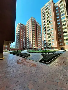 Satılır 6 otaqlı mənzil 501 m²