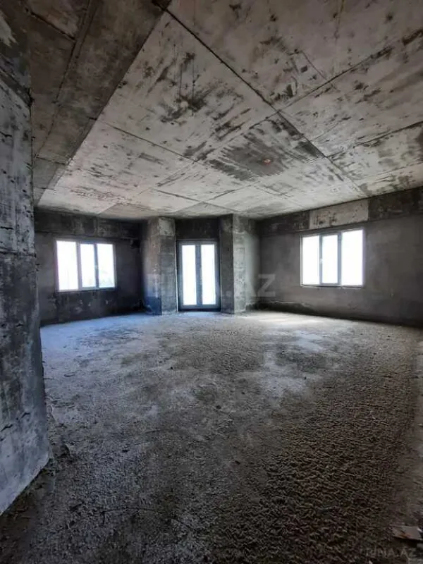 Satılır 6 otaqlı mənzil 501 m²