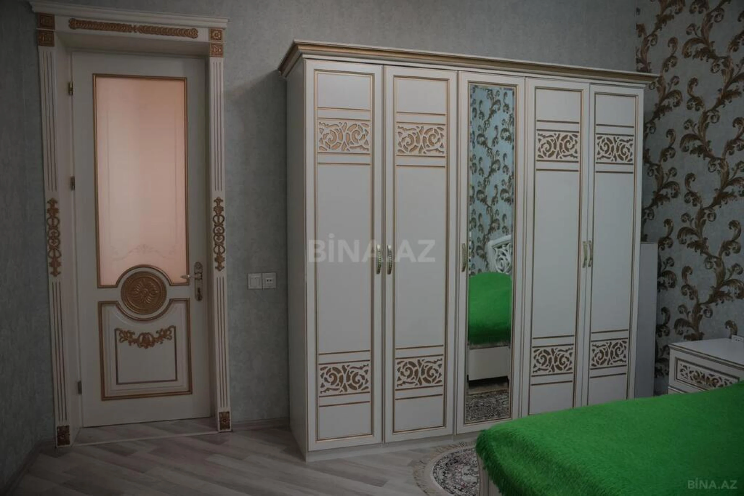 Satılır 7 otaqlı həyət evi 311 m²