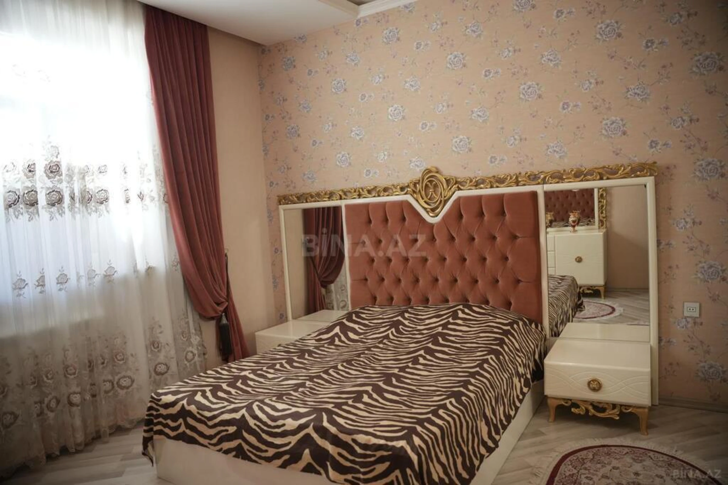 Satılır 7 otaqlı həyət evi 311 m²