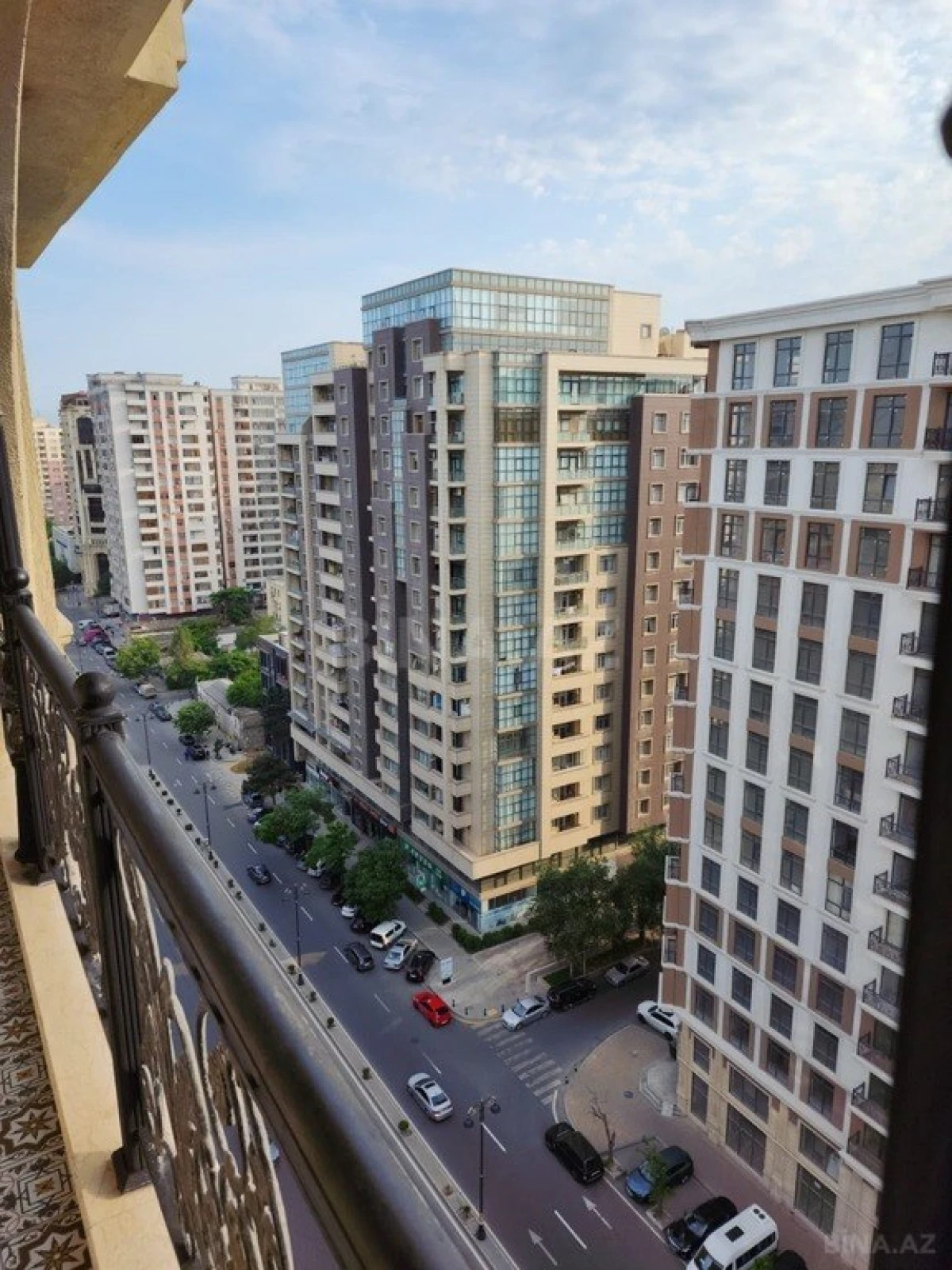 Kirayə verilir 2 otaqlı mənzil 71 m²
