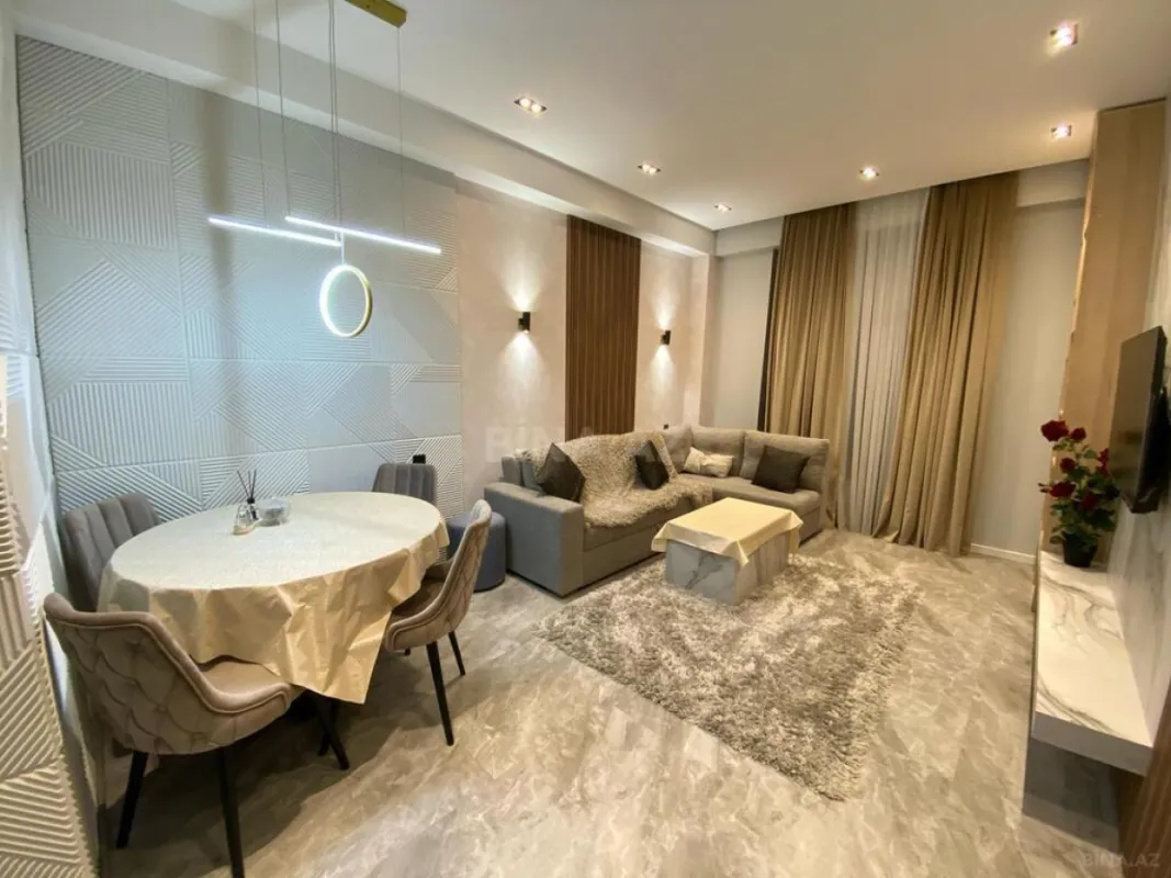 Kirayə verilir 2 otaqlı mənzil 71 m²