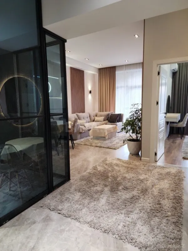 Kirayə verilir 2 otaqlı mənzil 71 m²