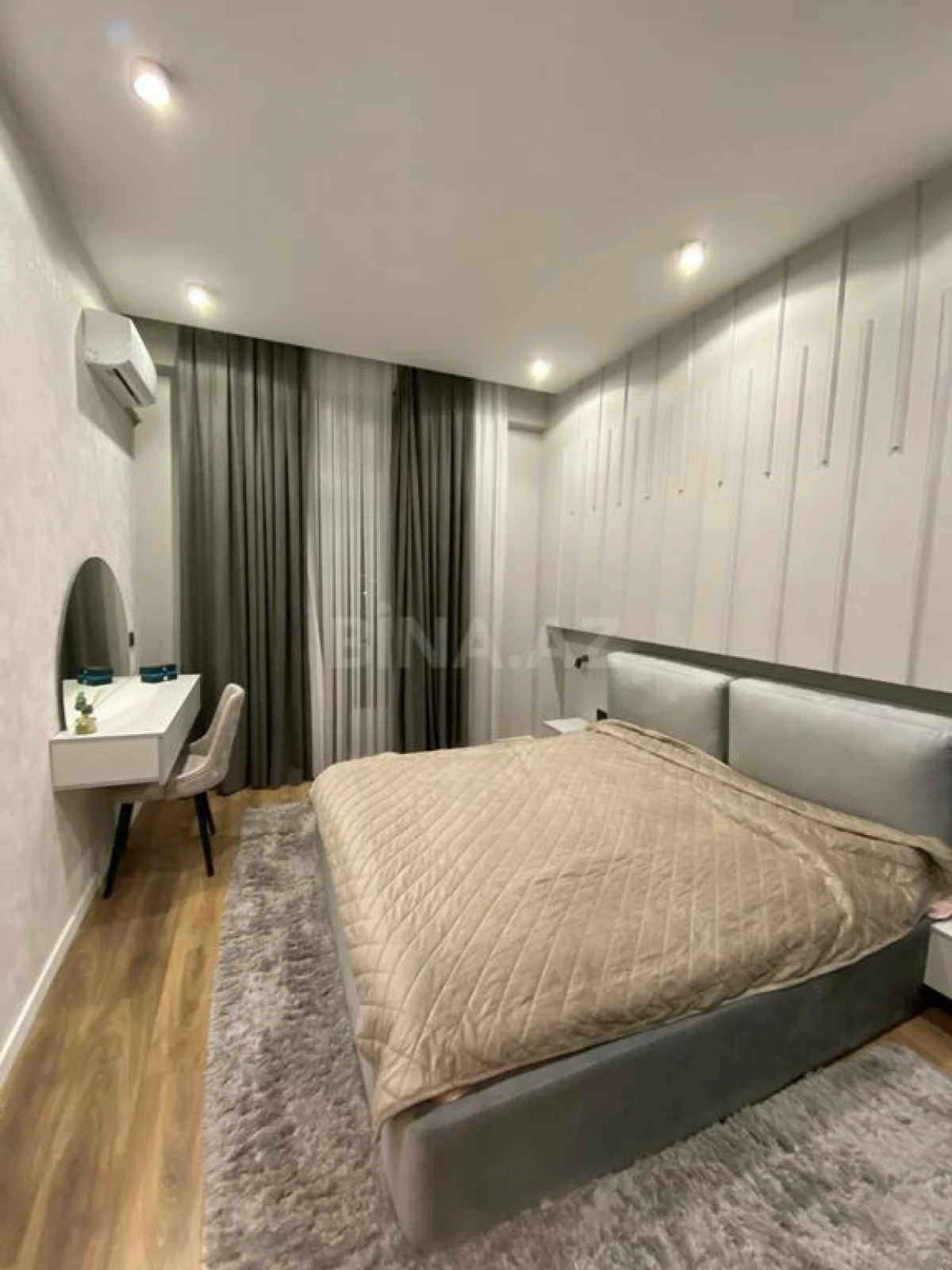 Kirayə verilir 2 otaqlı mənzil 71 m²