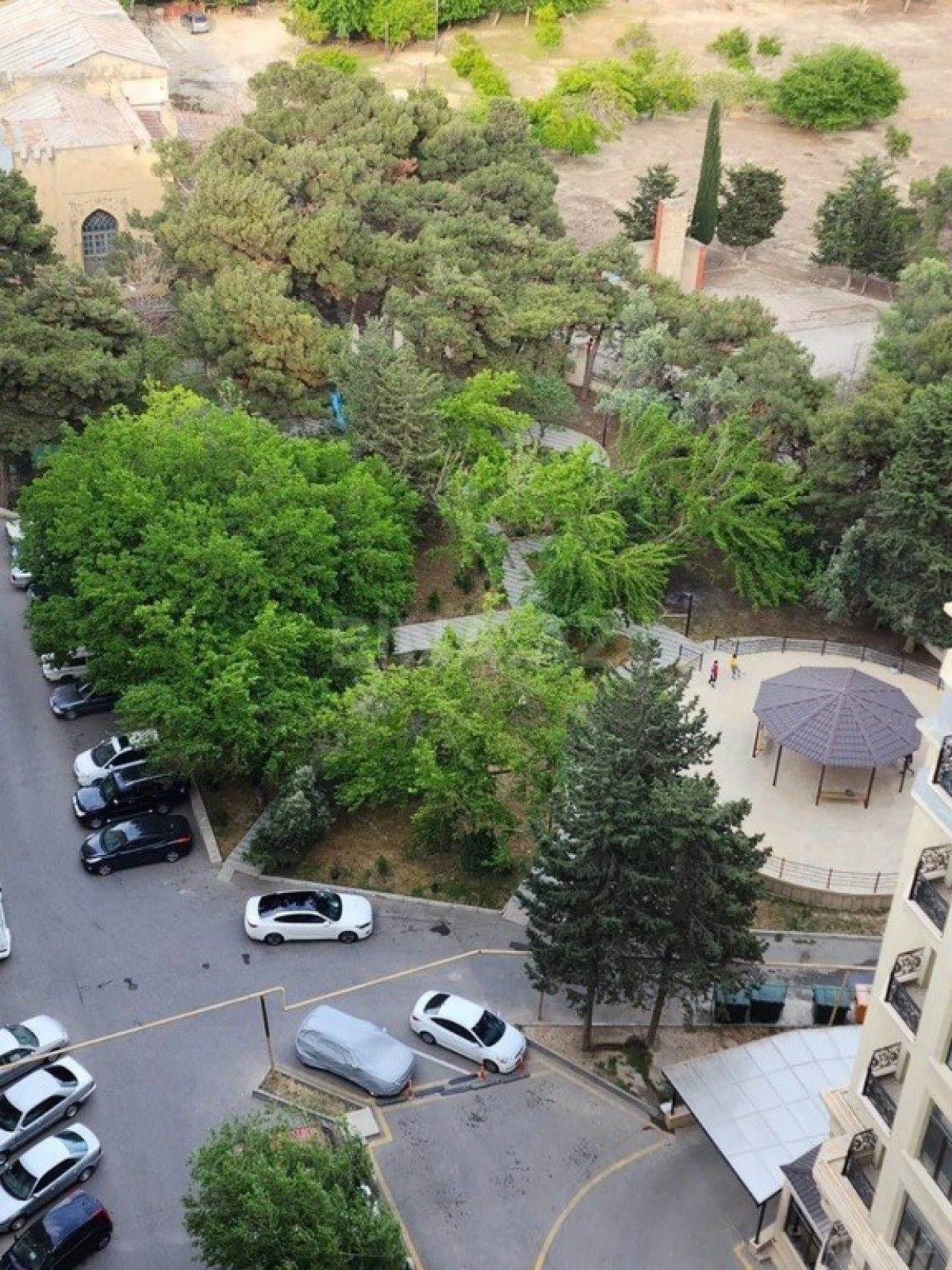 Kirayə verilir 2 otaqlı mənzil 71 m²