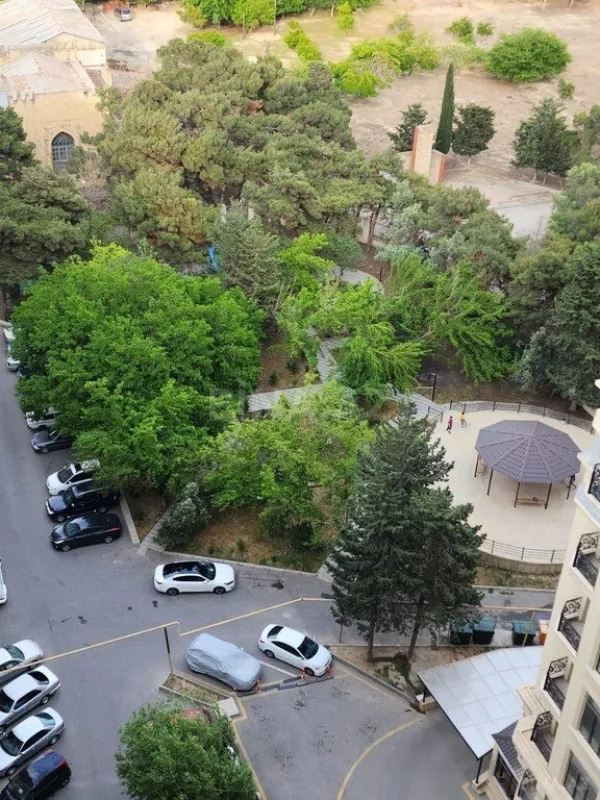 Kirayə verilir 2 otaqlı mənzil 71 m²