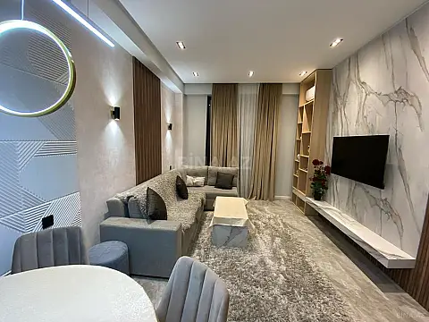 Kirayə verilir 2 otaqlı mənzil 71 m²