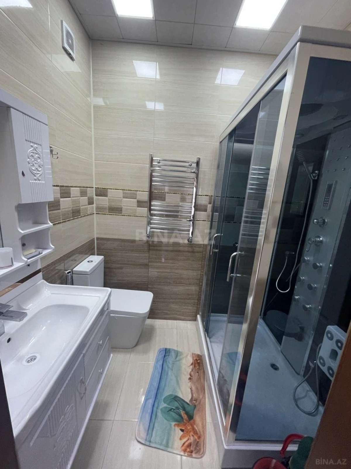 Kirayə verilir 4 otaqlı mənzil 181 m²