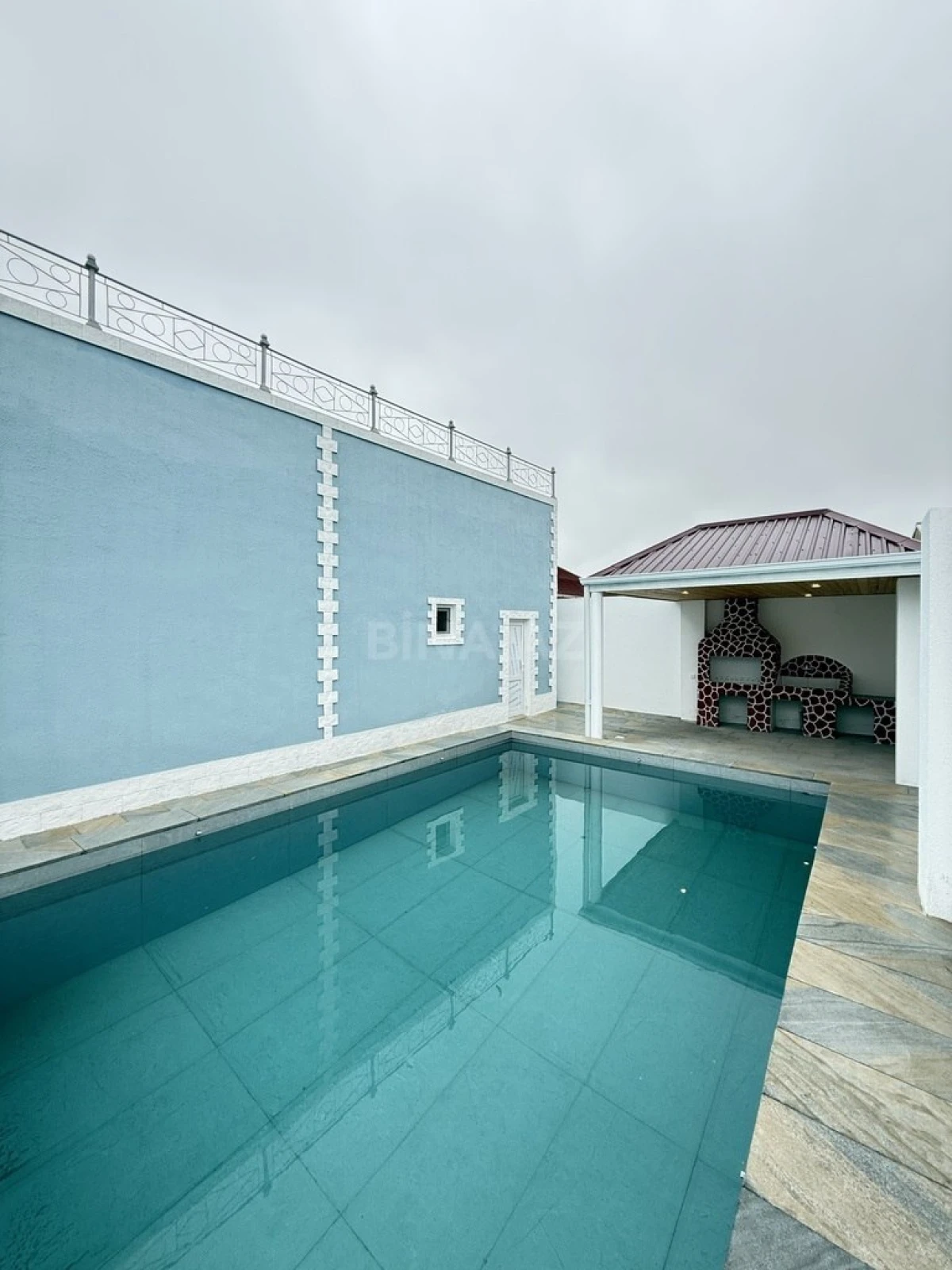 Satılır 4 otaqlı həyət evi 165 m²