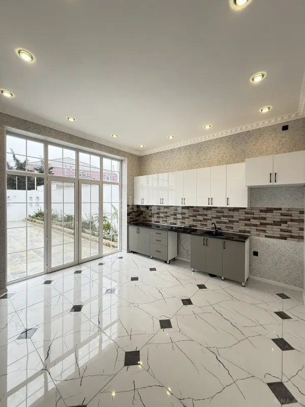 Satılır 4 otaqlı həyət evi 165 m²