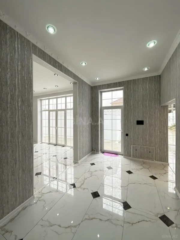 Satılır 4 otaqlı həyət evi 165 m²