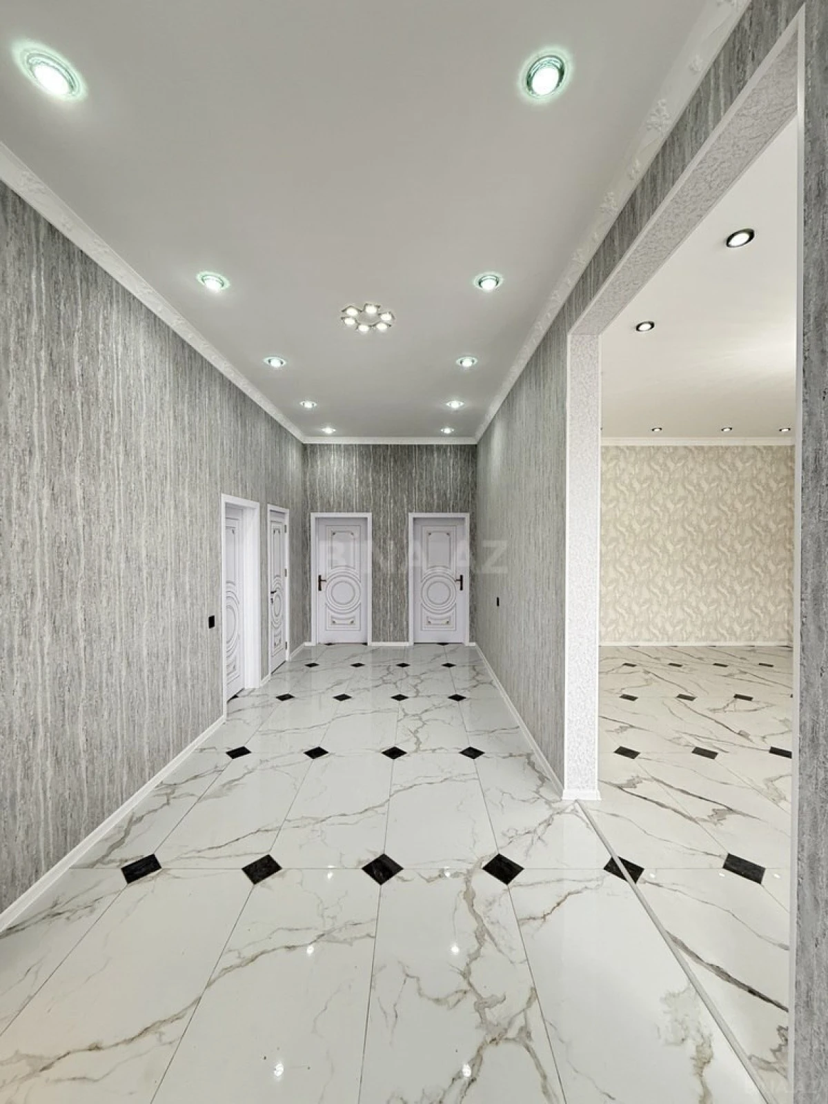 Satılır 4 otaqlı həyət evi 165 m²